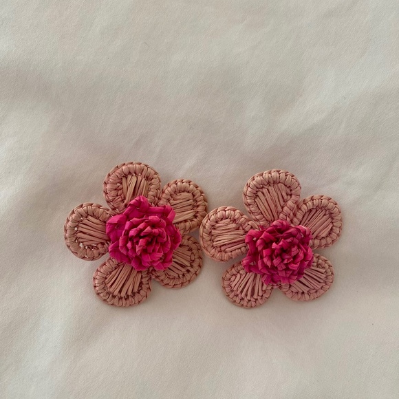 Iraca Palm Flower Earrings by Victoria Dunn - Picture 1 of 4